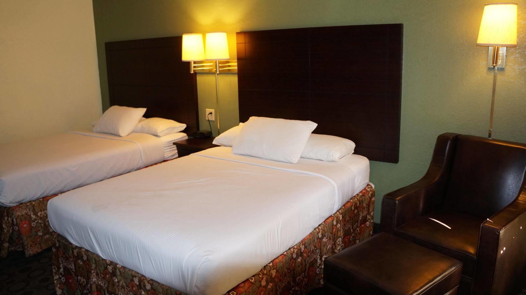 Regency Inn Pittsburg Esterno foto