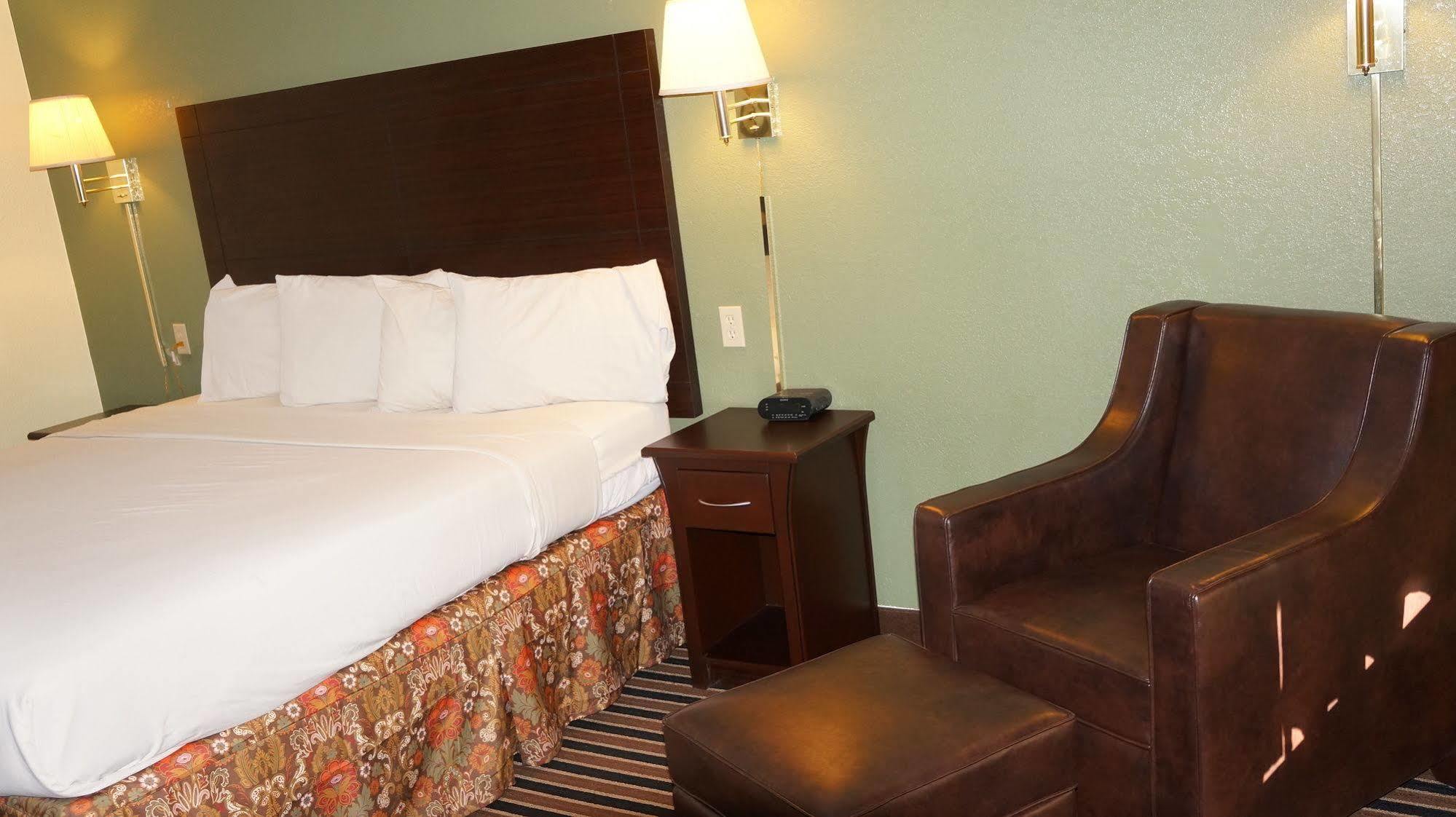 Regency Inn Pittsburg Esterno foto