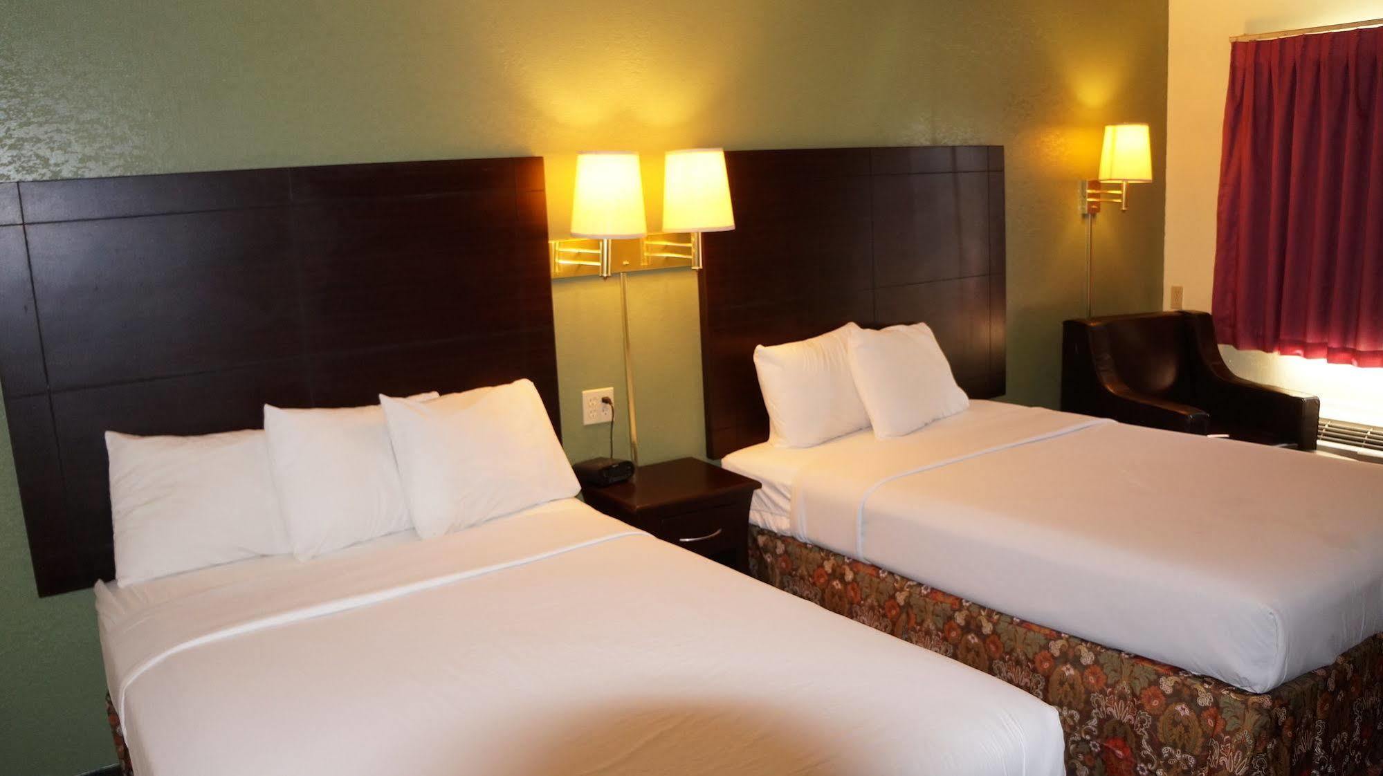Regency Inn Pittsburg Esterno foto