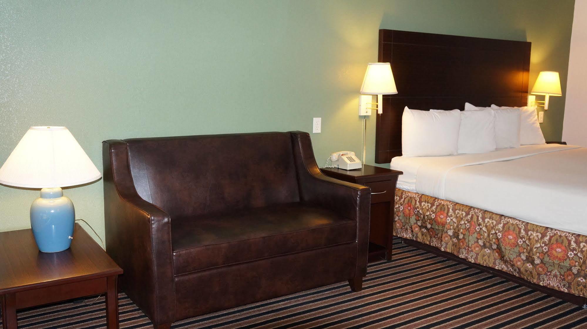 Regency Inn Pittsburg Esterno foto