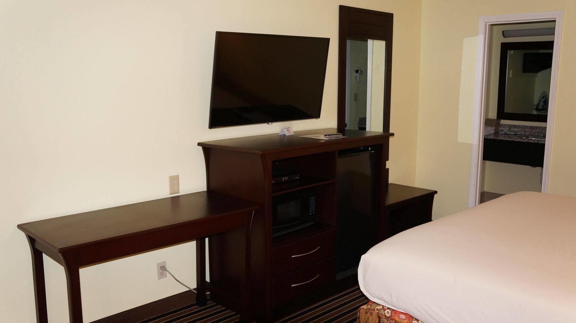 Regency Inn Pittsburg Esterno foto
